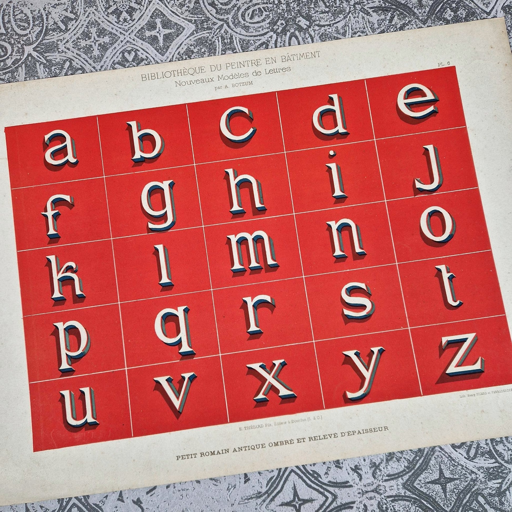 alphabet relief decoratif ancien