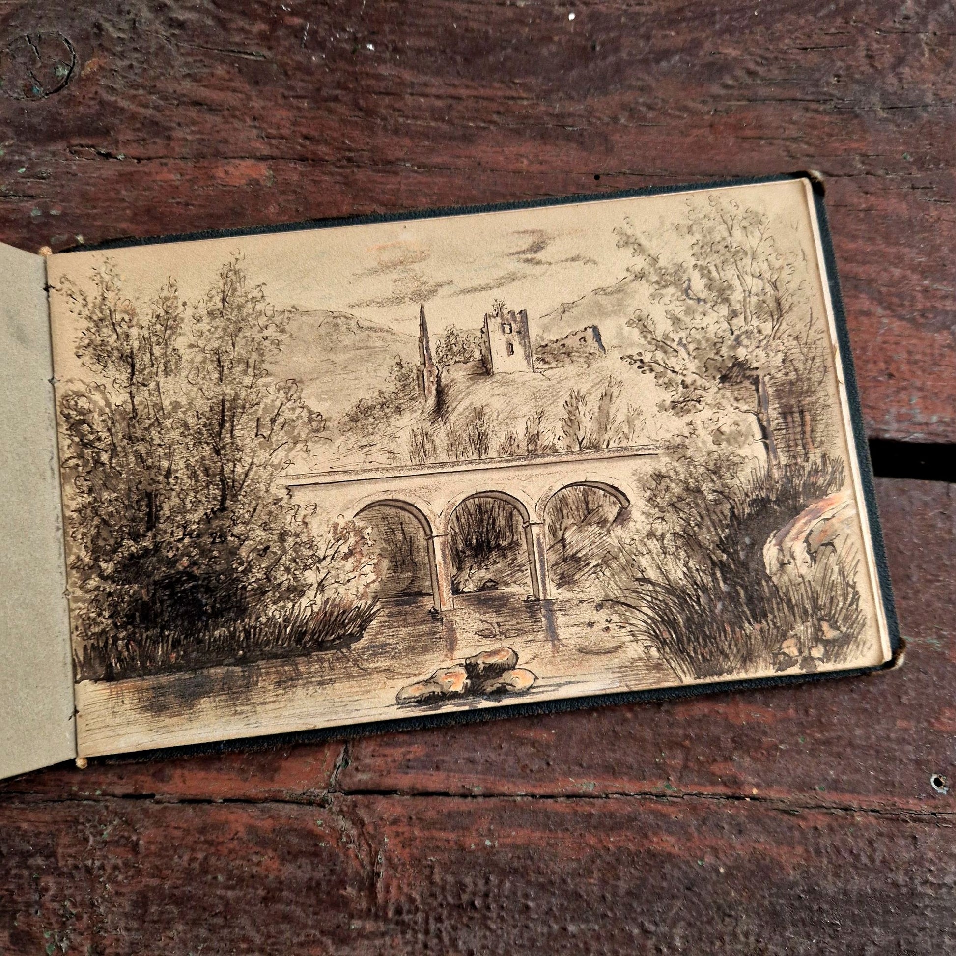 ancien carnet de dessins de 1880