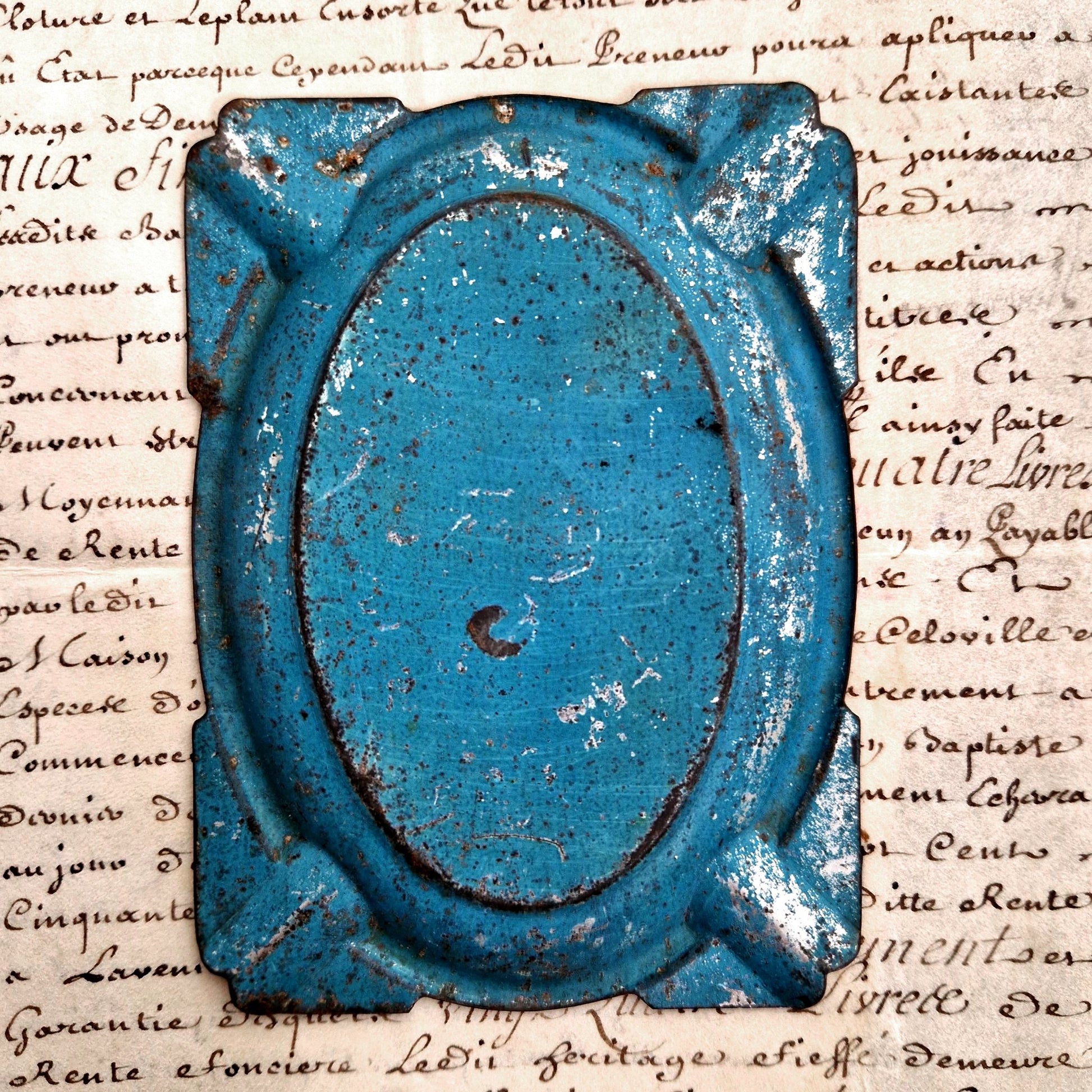 ancien cendrier en tole litho