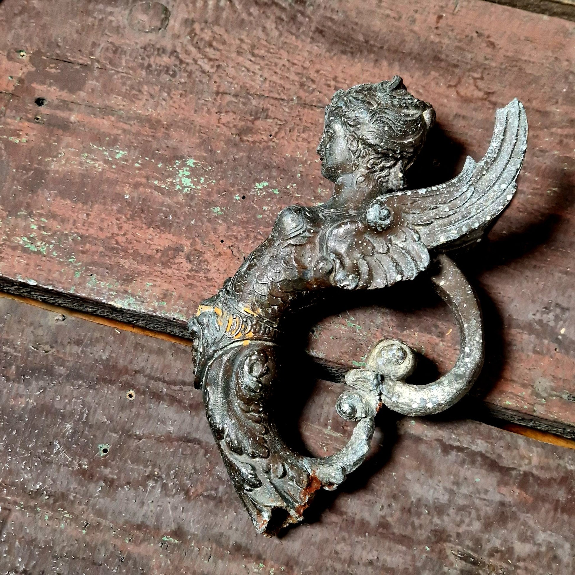 ancienne applique sirène volute fonte