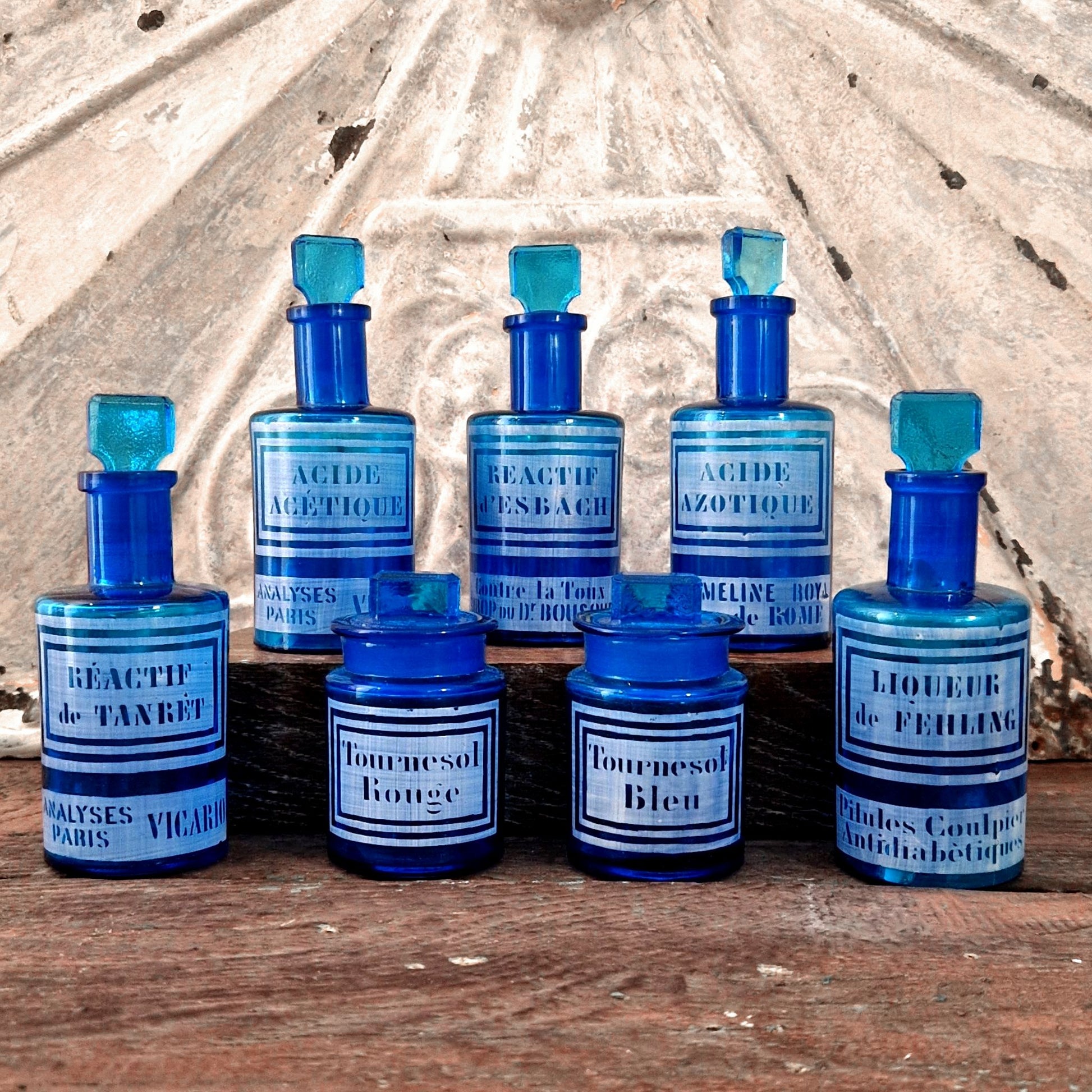 ancienne boite analyse médicale