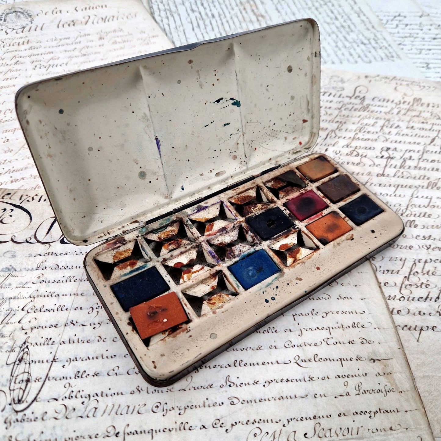 ancienne boite peinture aquarelle 18 couleurs