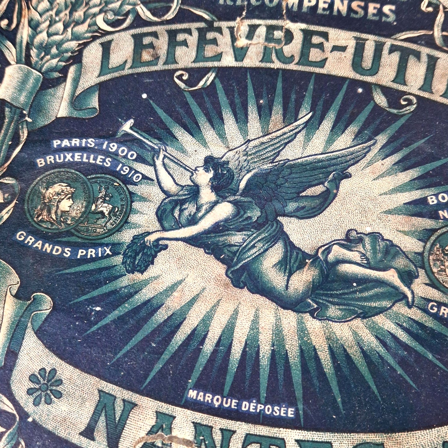 ancienne boite publicitaire lu 1900