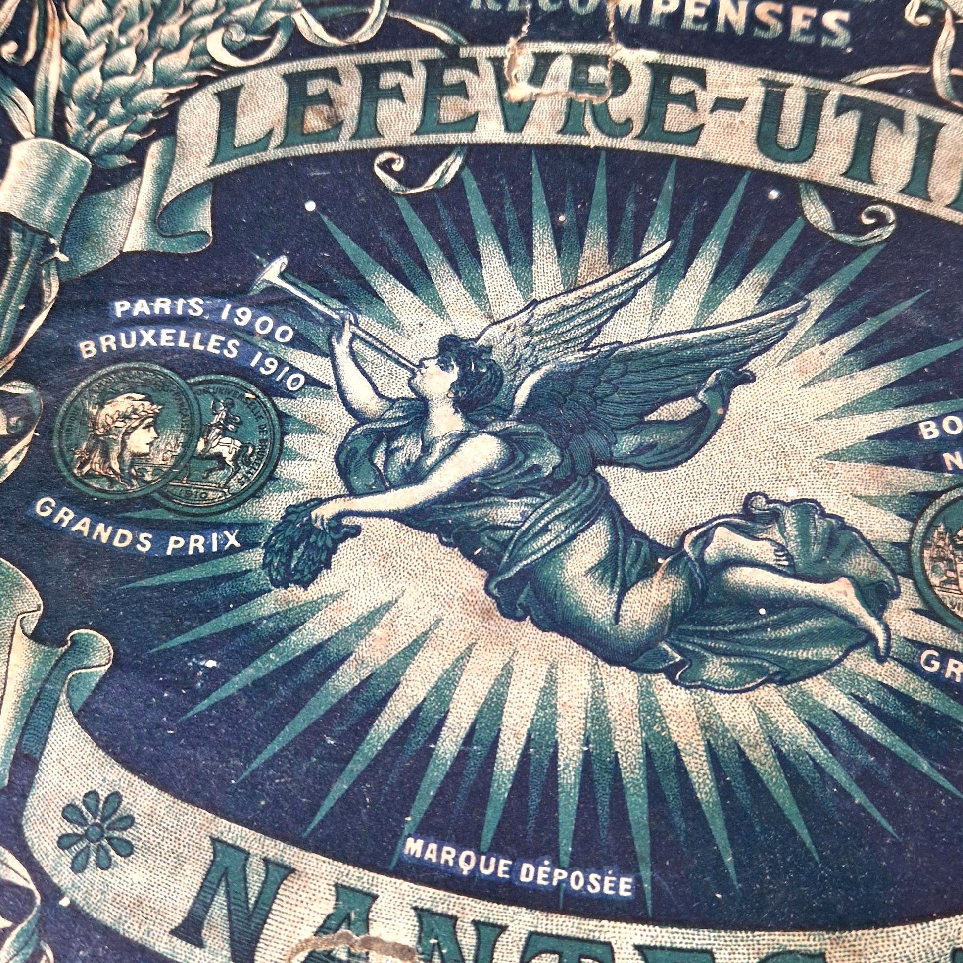 ancienne boite publicitaire lu 1900