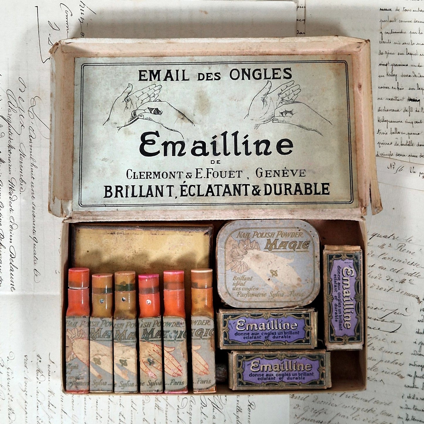 ancienne boite soin des ongles