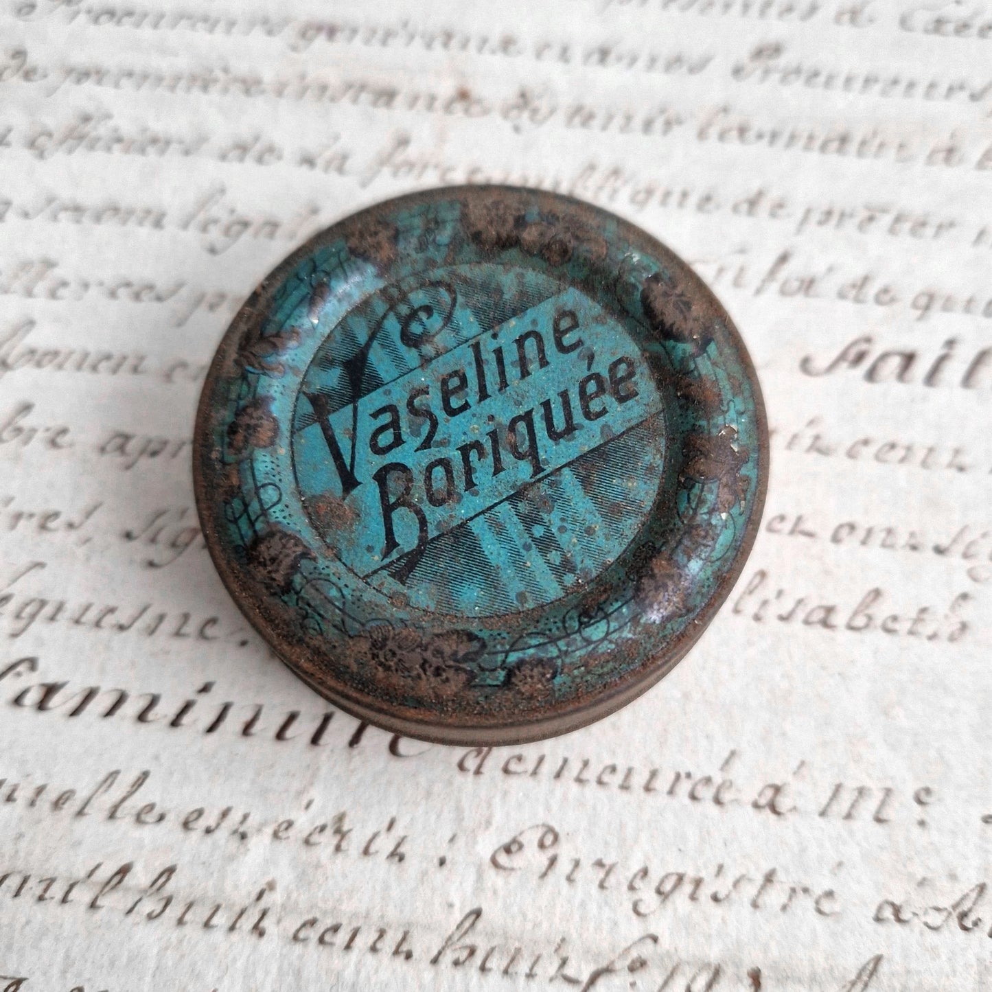ancienne boite vaseline de pharmacie