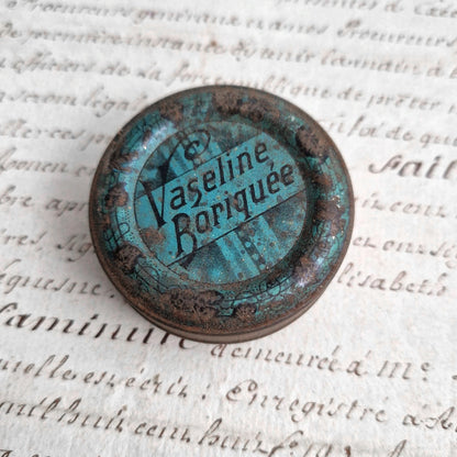 ancienne boite vaseline de pharmacie
