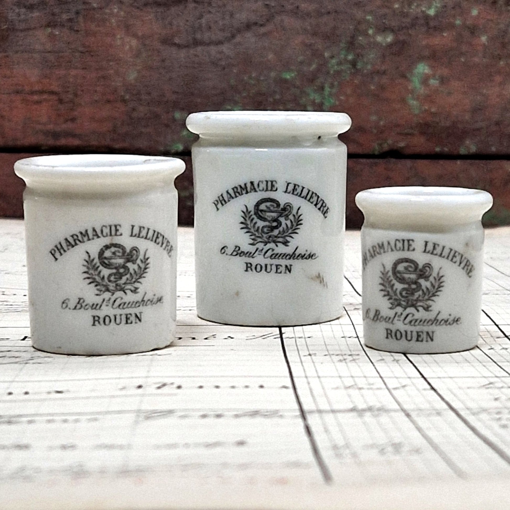 ancienne céramique émaillée pharmacie