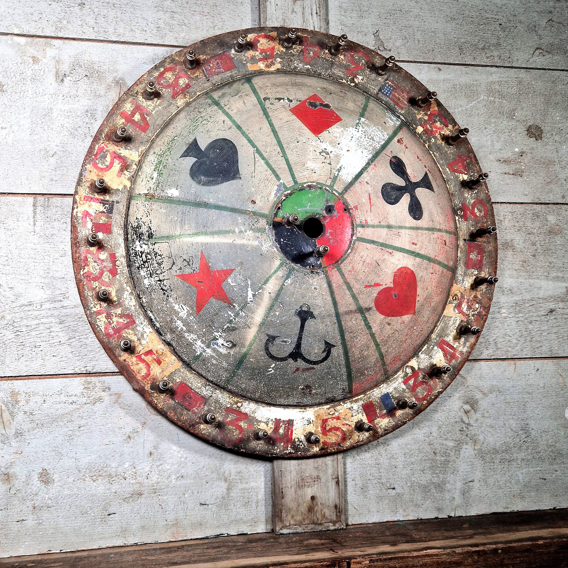 ancienne roue de foire decoration bistrot