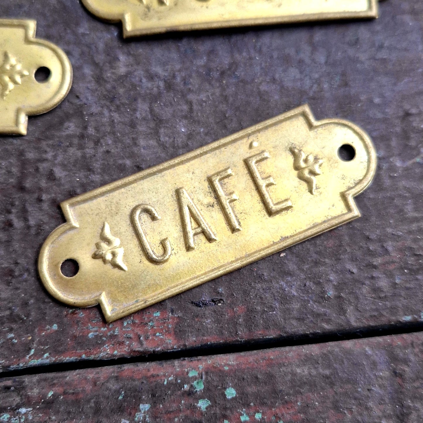 anciennes plaques laiton épices