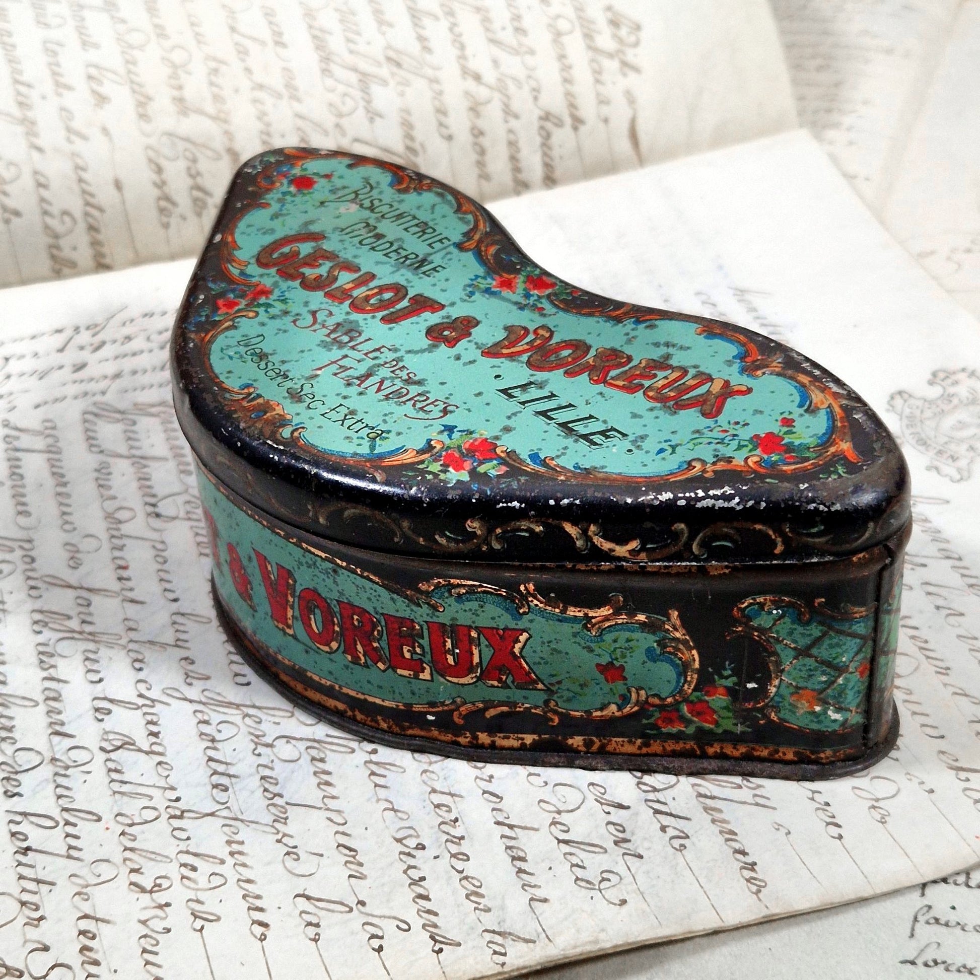 antique biscuit tin geslot voreux lille