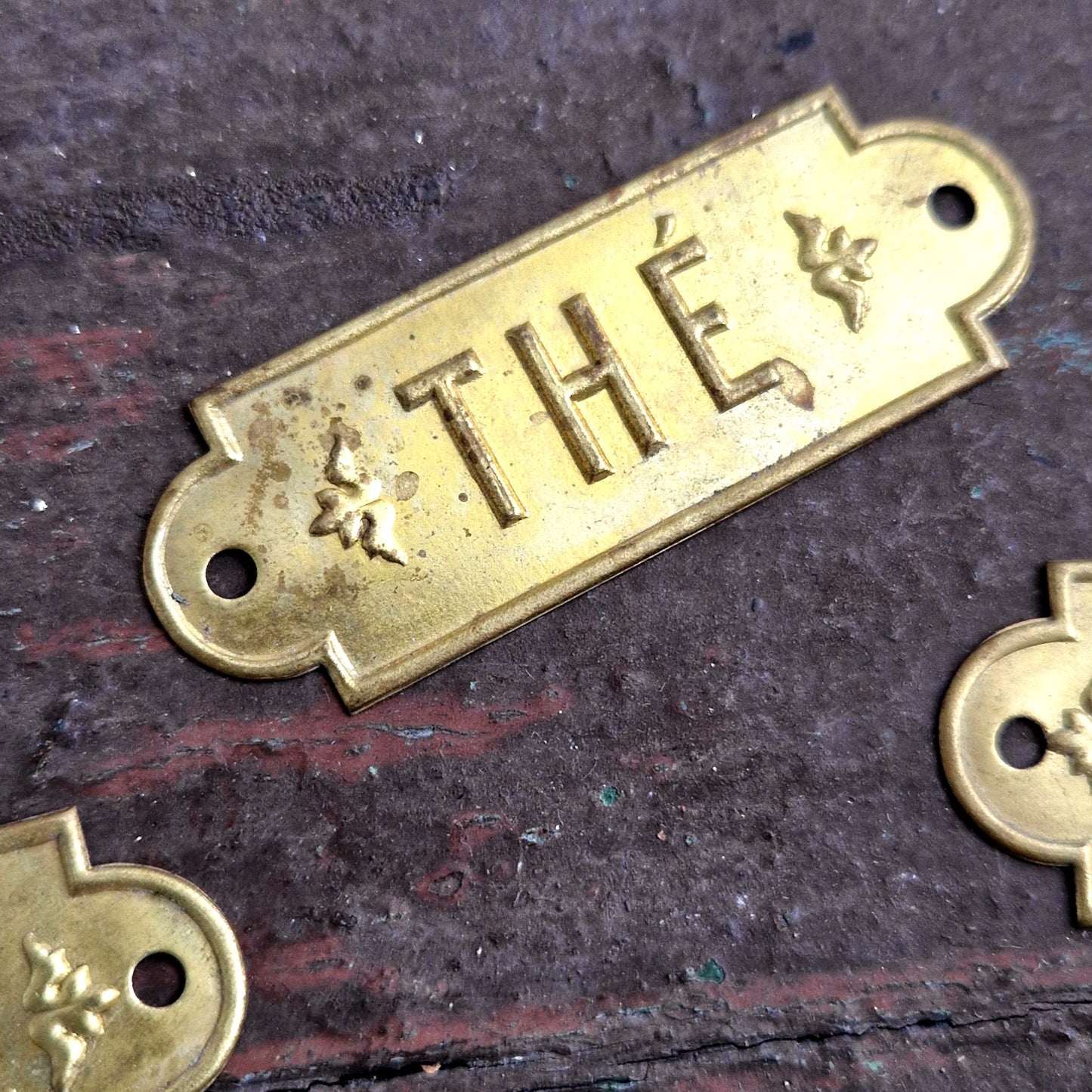 antique brass spices labels