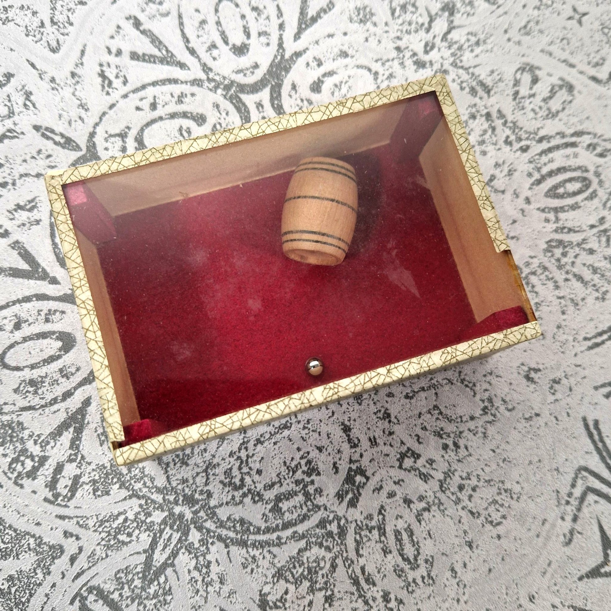 antique marble game diogène