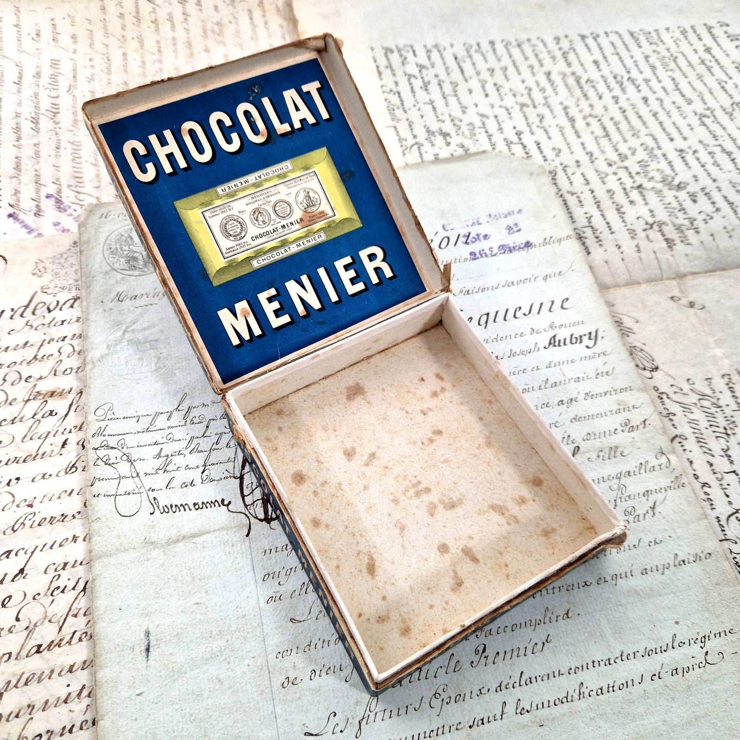 antique menier chocolate packaging