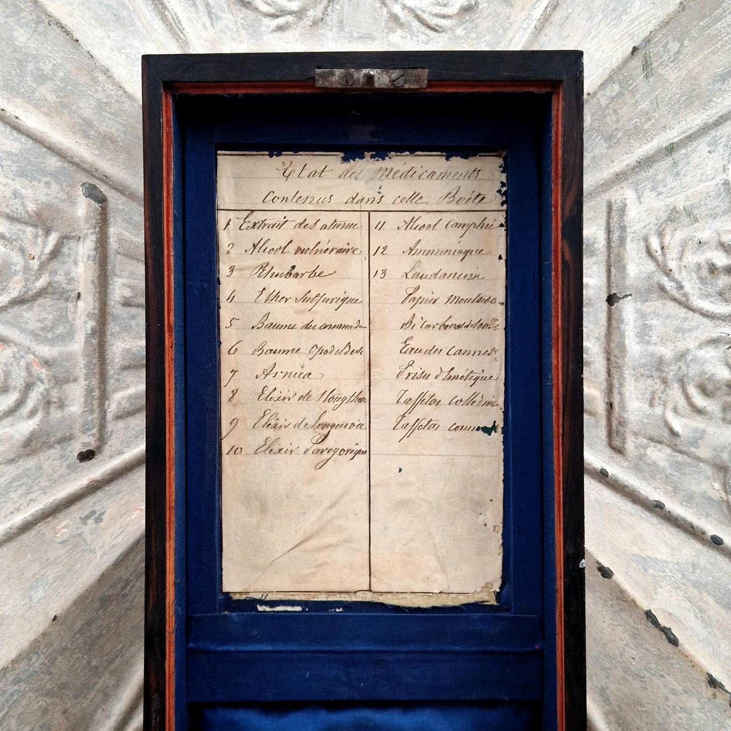 Coffret d'apothicaire ancien - Flacons de Remèdes XIXe