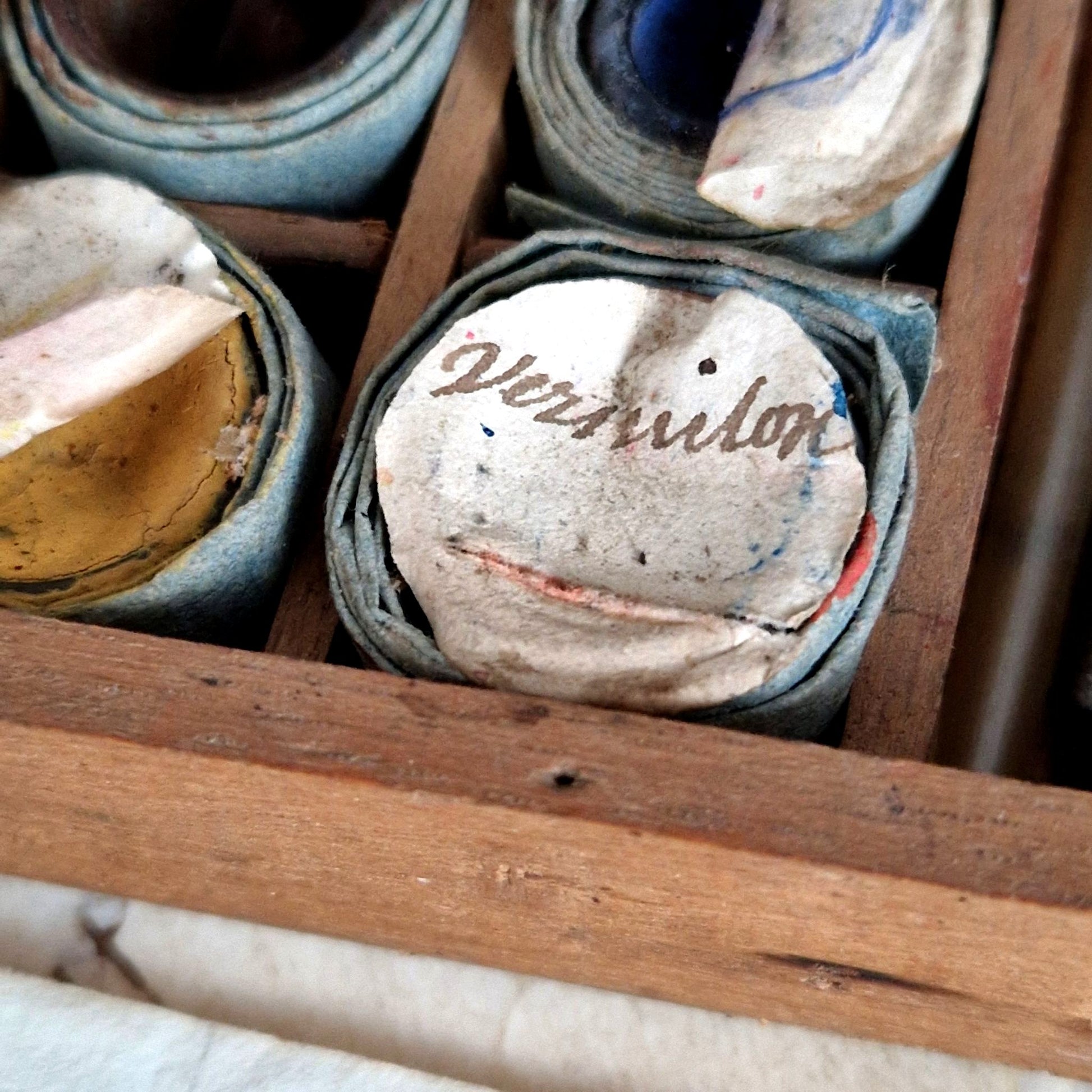antique pigment box blown glass pots