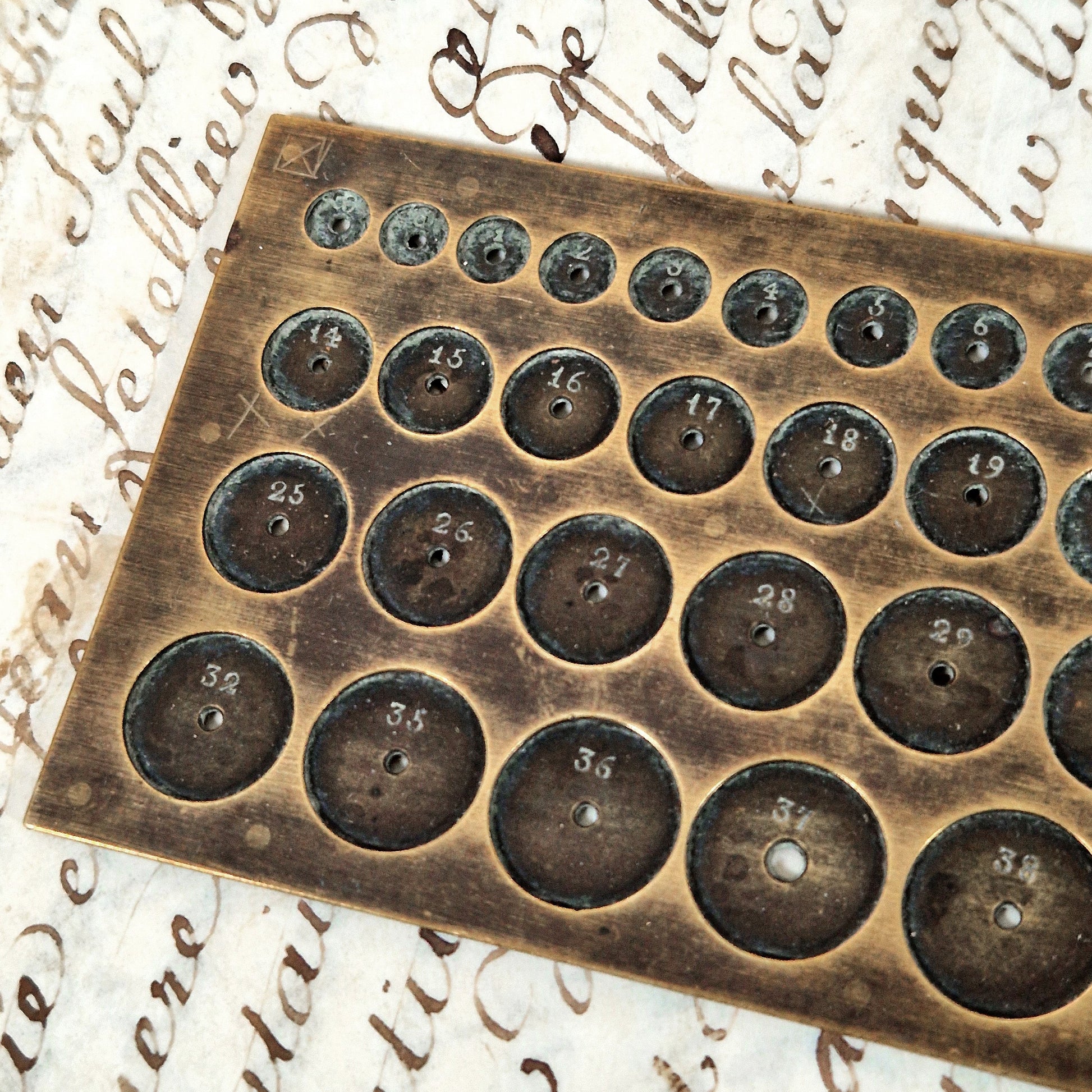 antique watch calibre measure