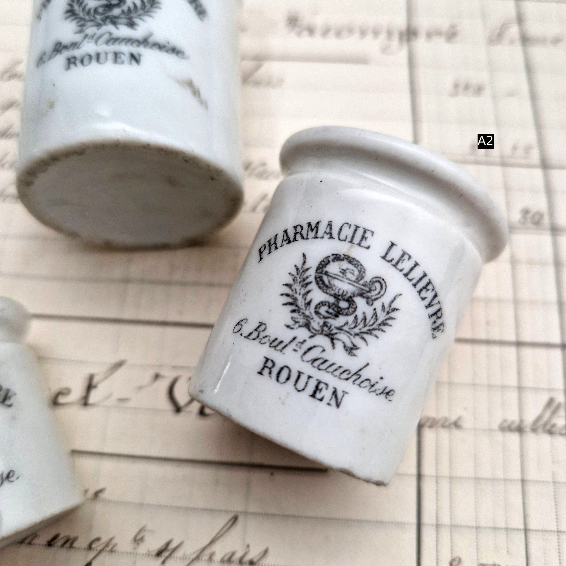 antique white druggist pot rouen