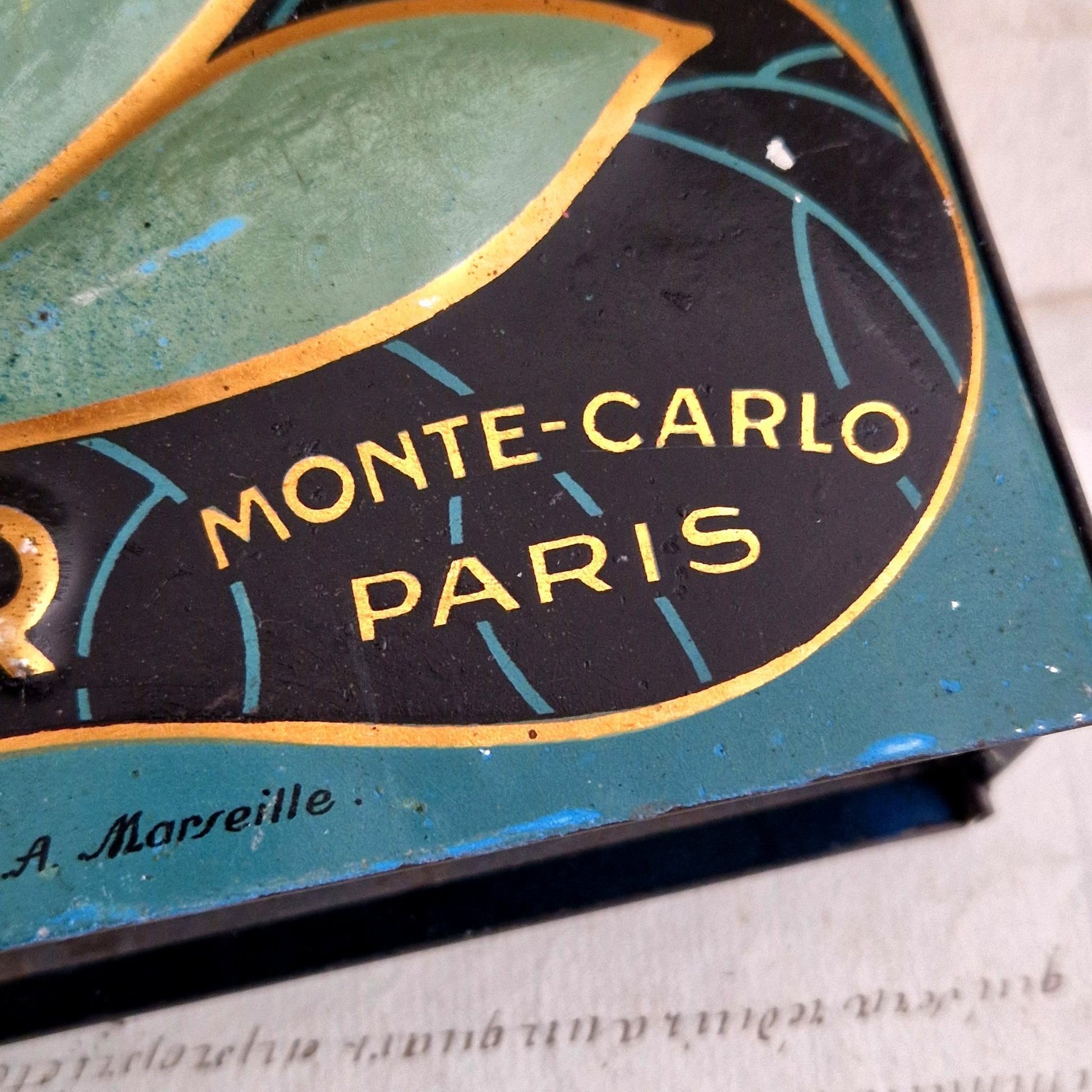 artdeco metal display moehr