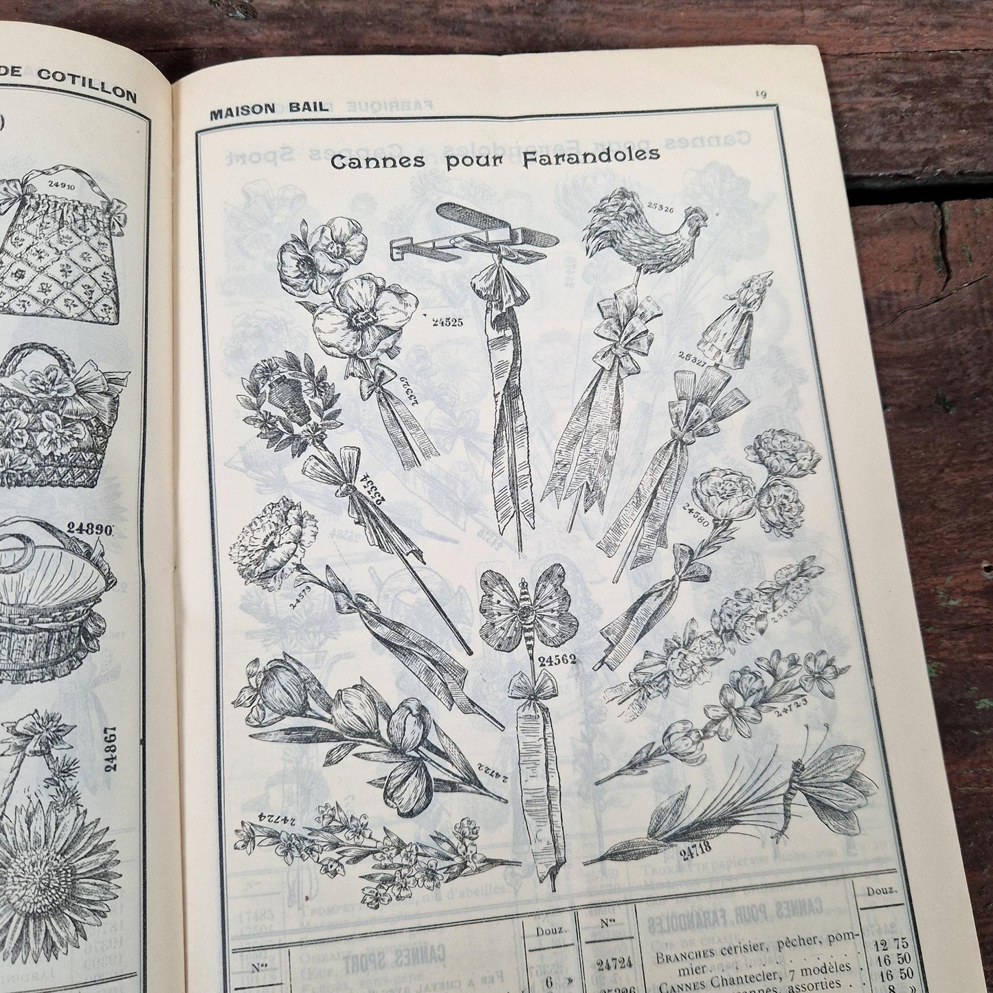 bail paris costume and party catalogue