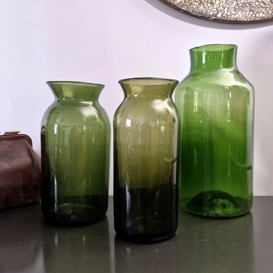 bocal ancien verre vert soufflé