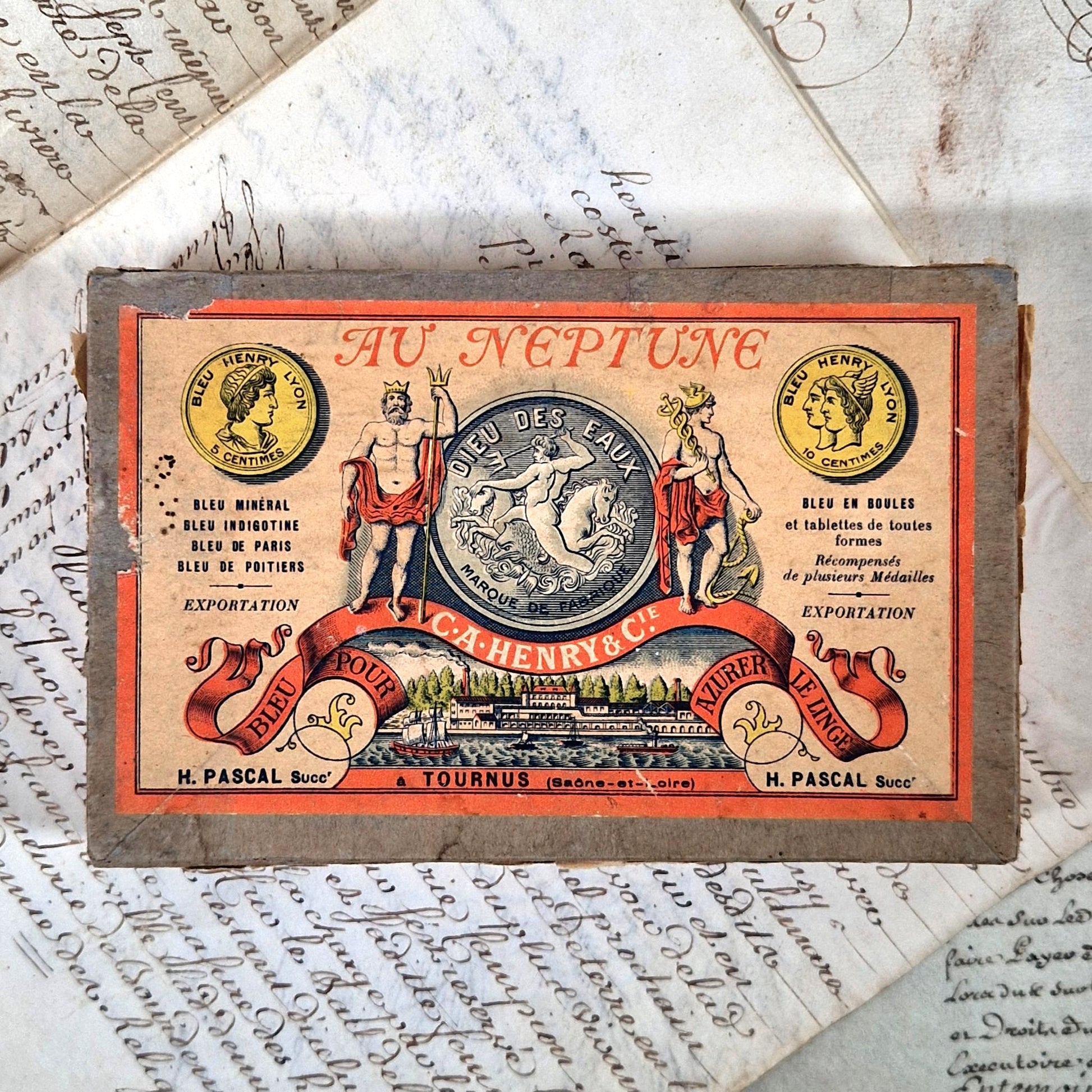 boite ancienne bleu au neptune henry tournus