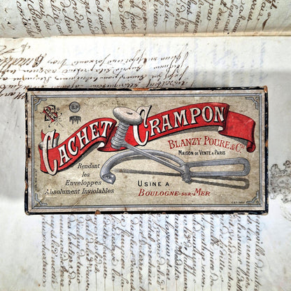 boite ancienne cachet crampon blanzy poure