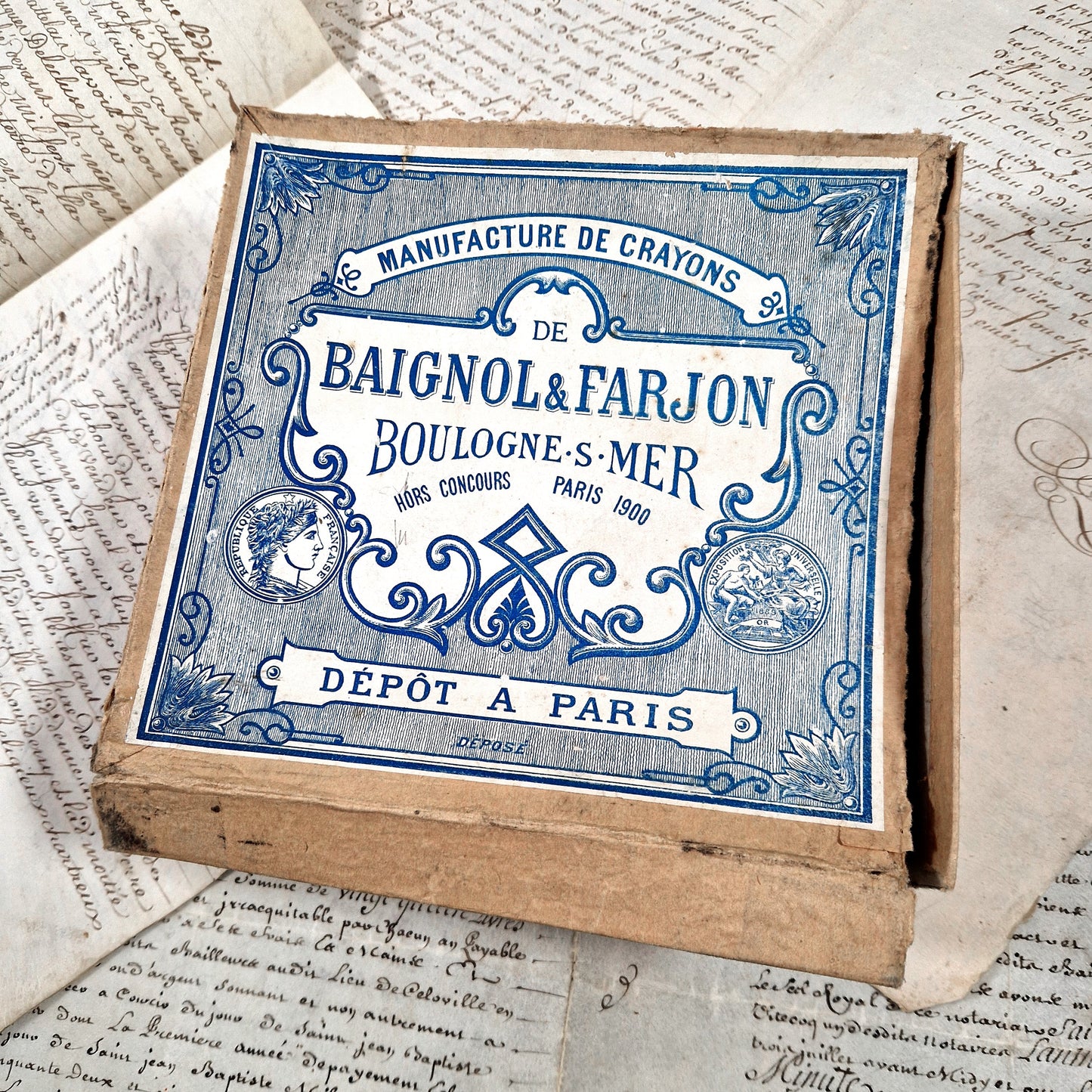 boite ancienne crayons baignol farjon