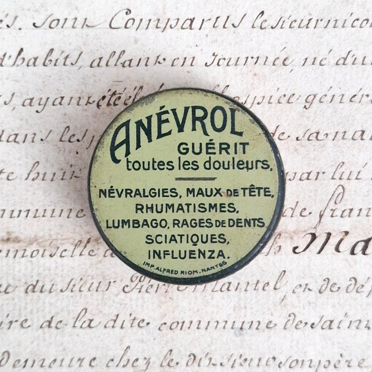 Rare sealed "Anévrol" pharmaceutical box - Circa 1900