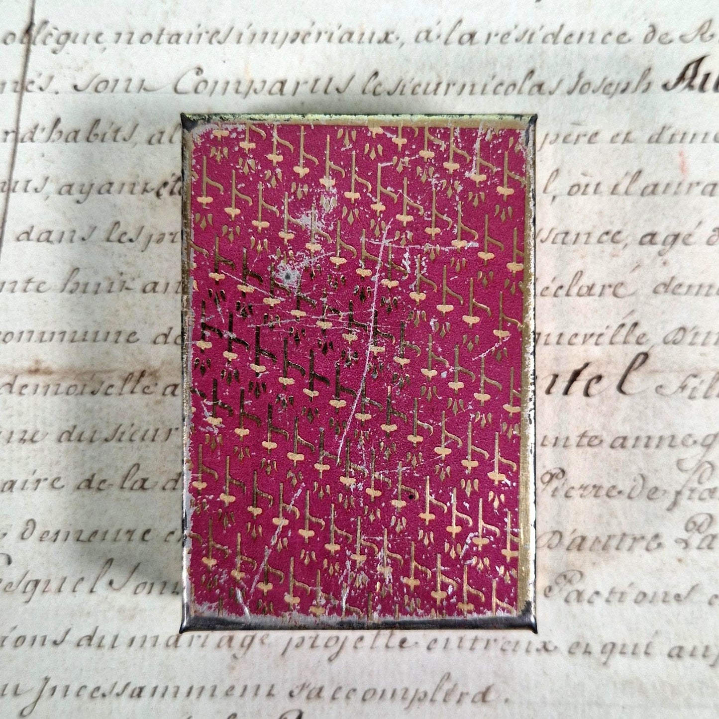 boite belle epoque femme trone illustration