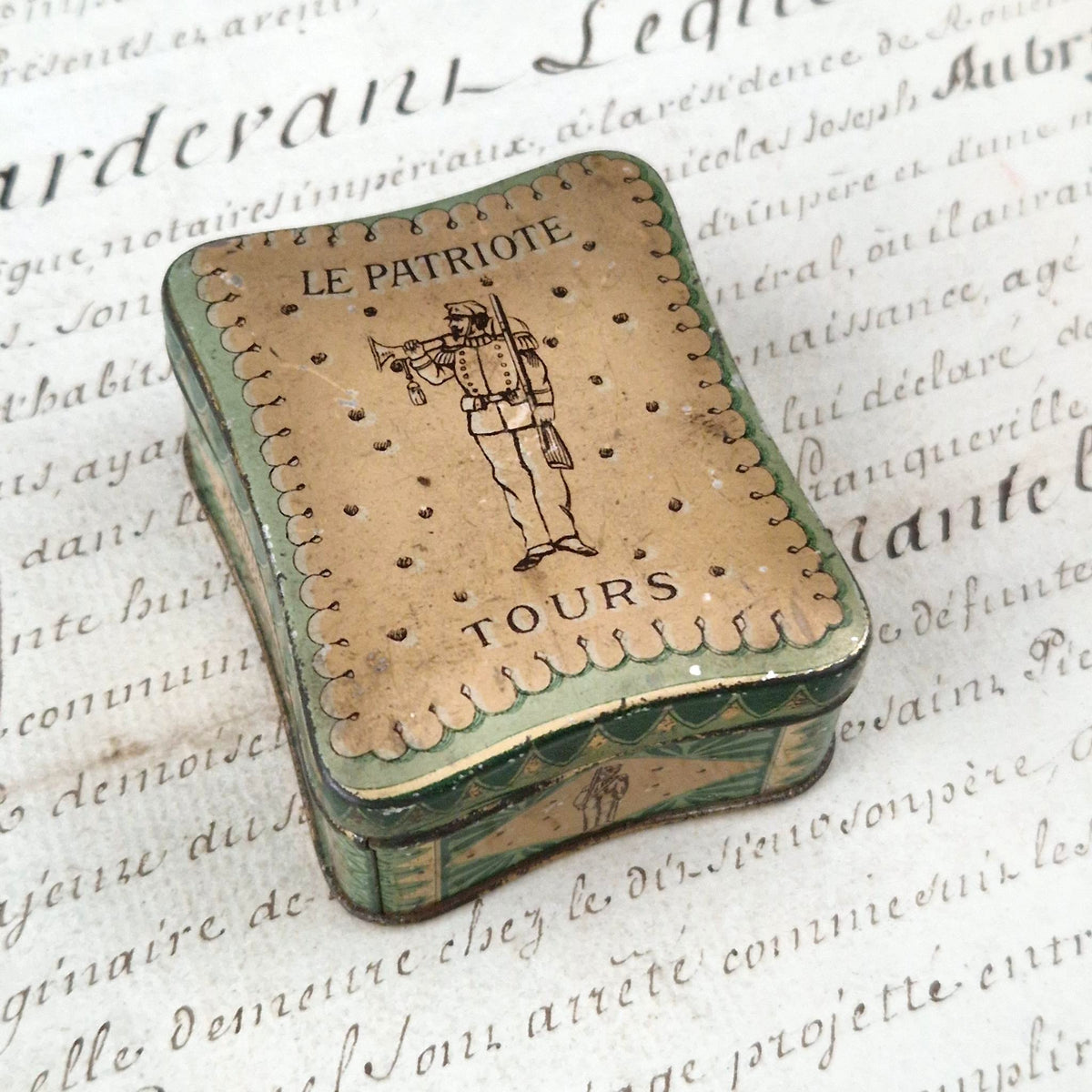 "Le Patriote - Tours" biscuit tin – Fradin &amp; Châtelain