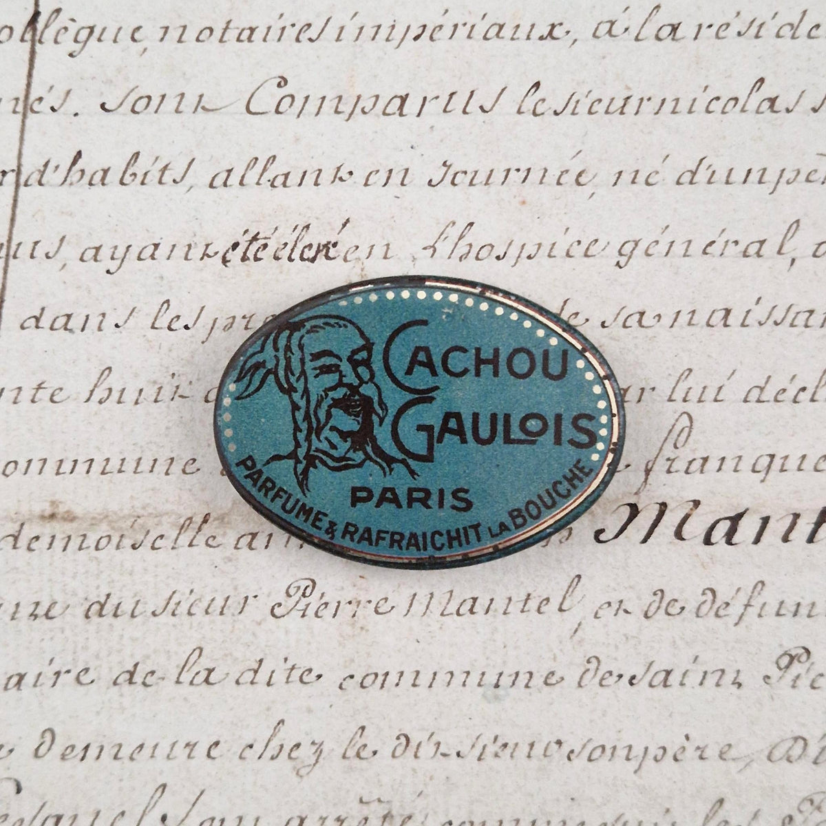 Rare vintage blue "Cachou Gaulois" tin - Paris