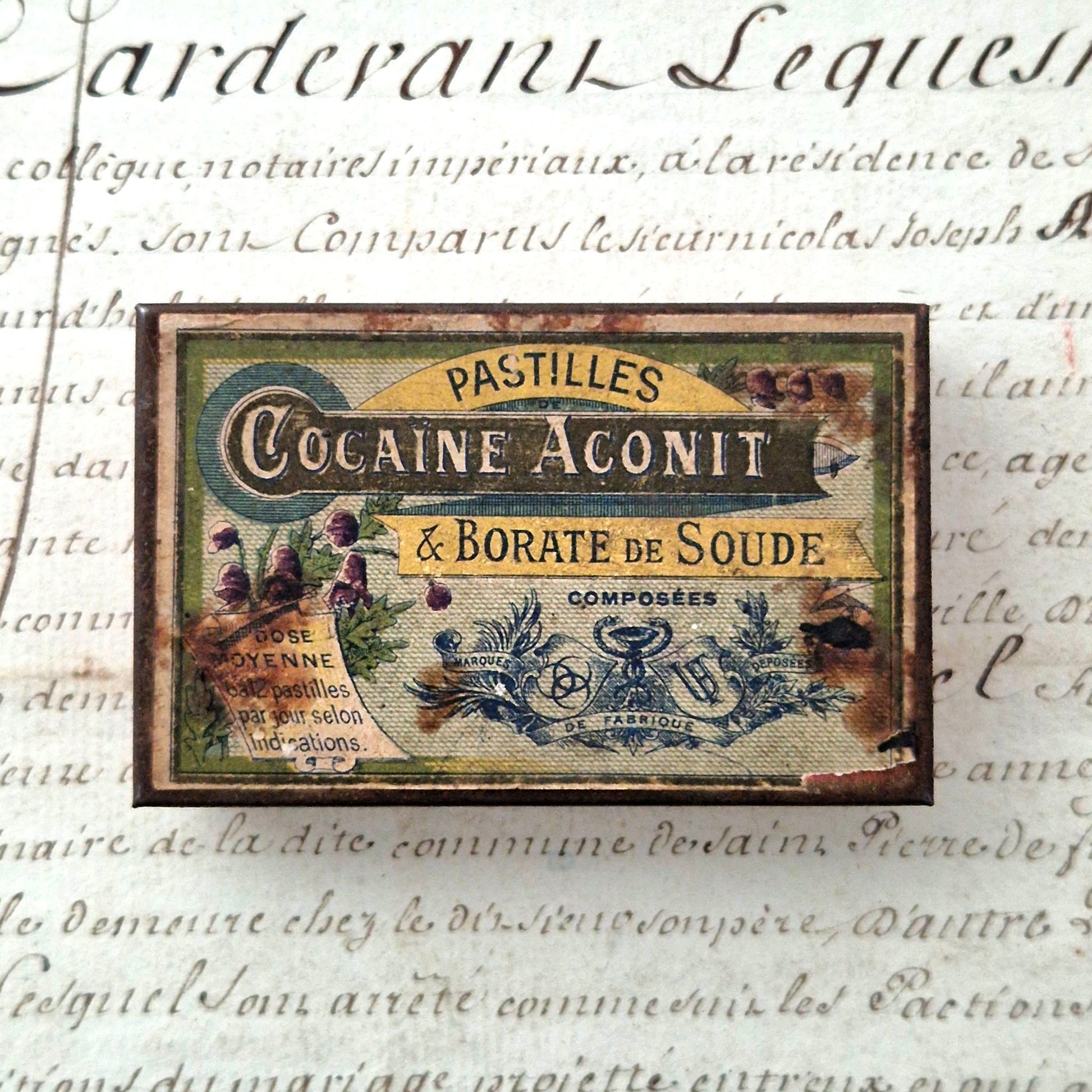 boite cocaine aconit ancienne