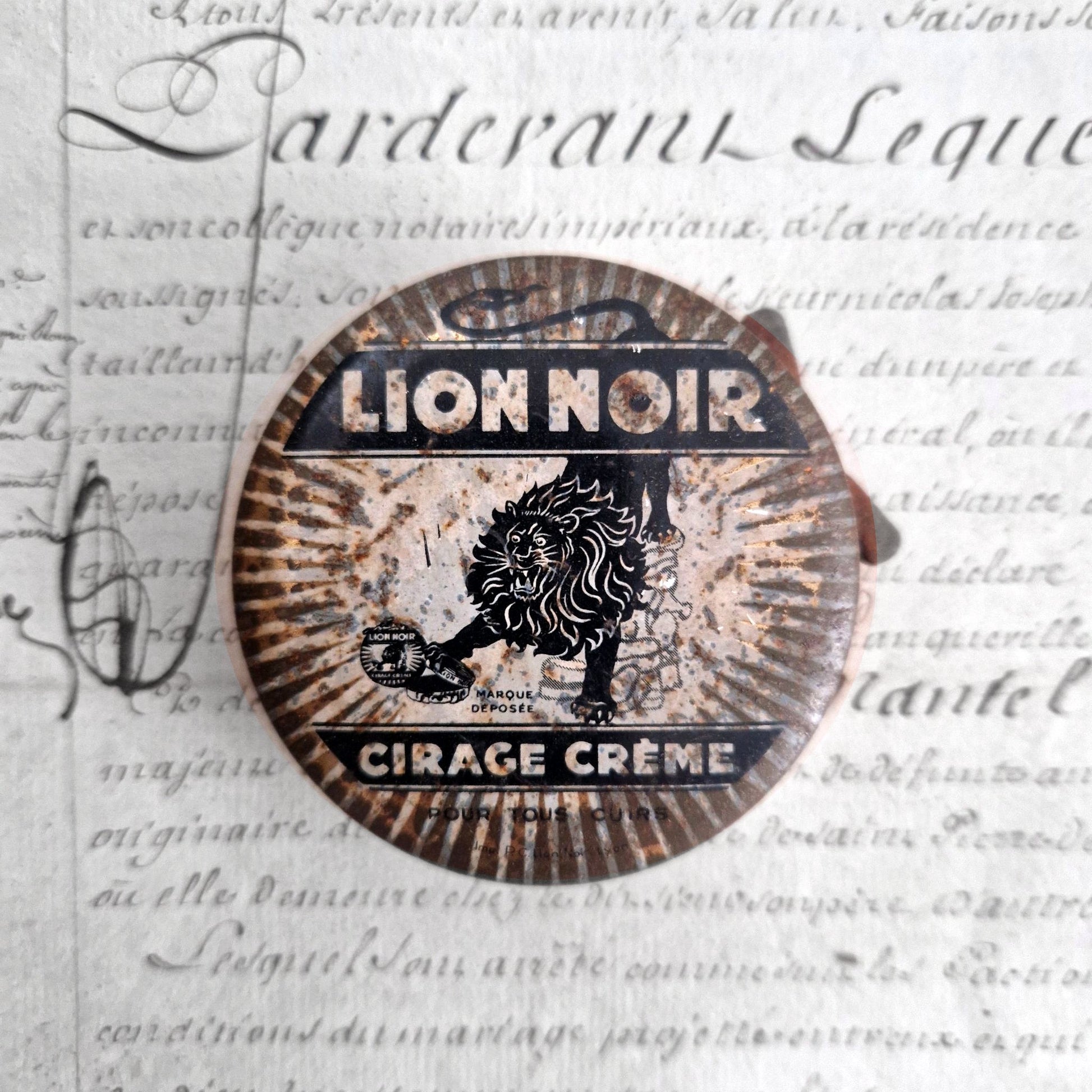 boite lion noir cirage annees 50