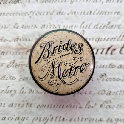 boite metal brides metro