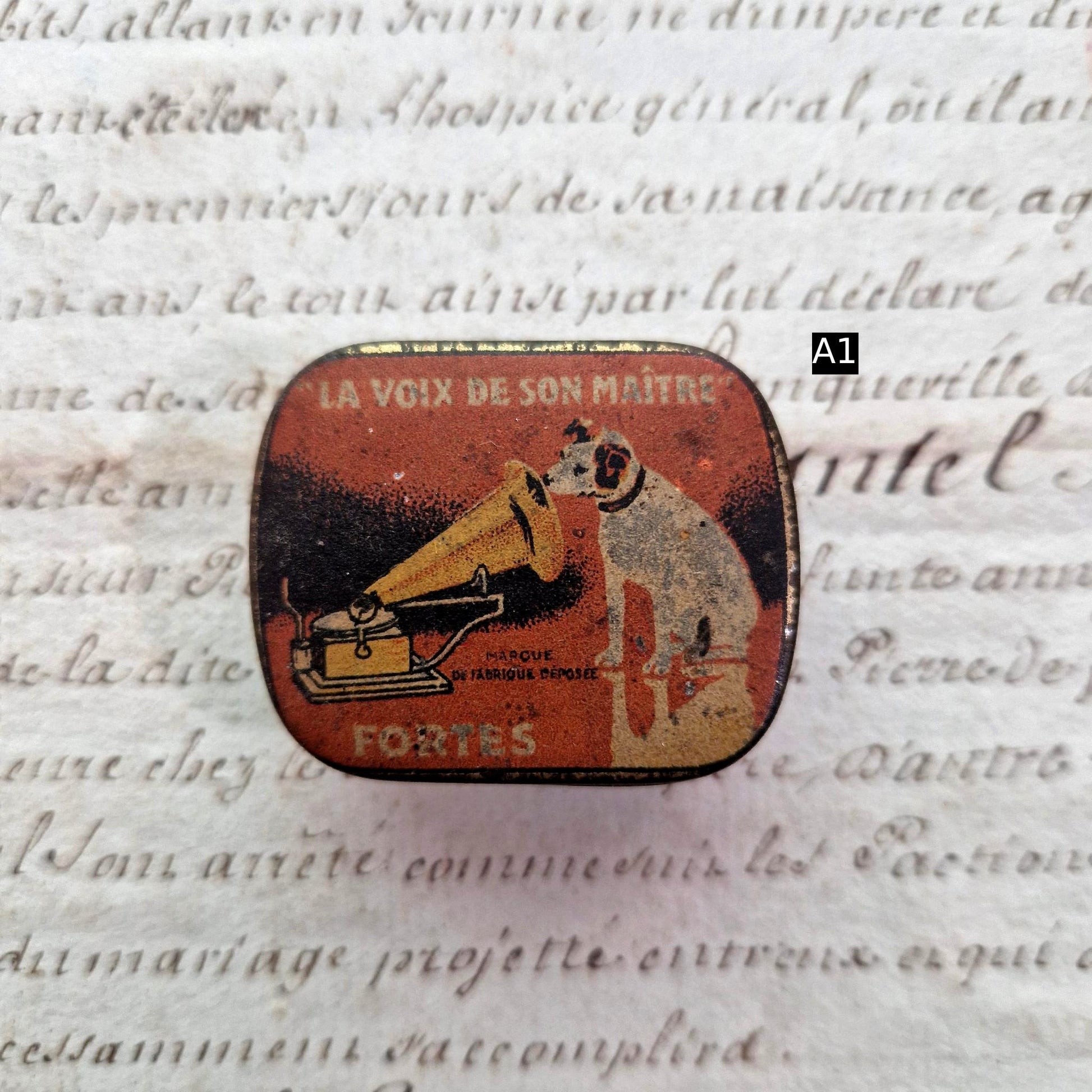 boite metal hmv his masters voice nipper