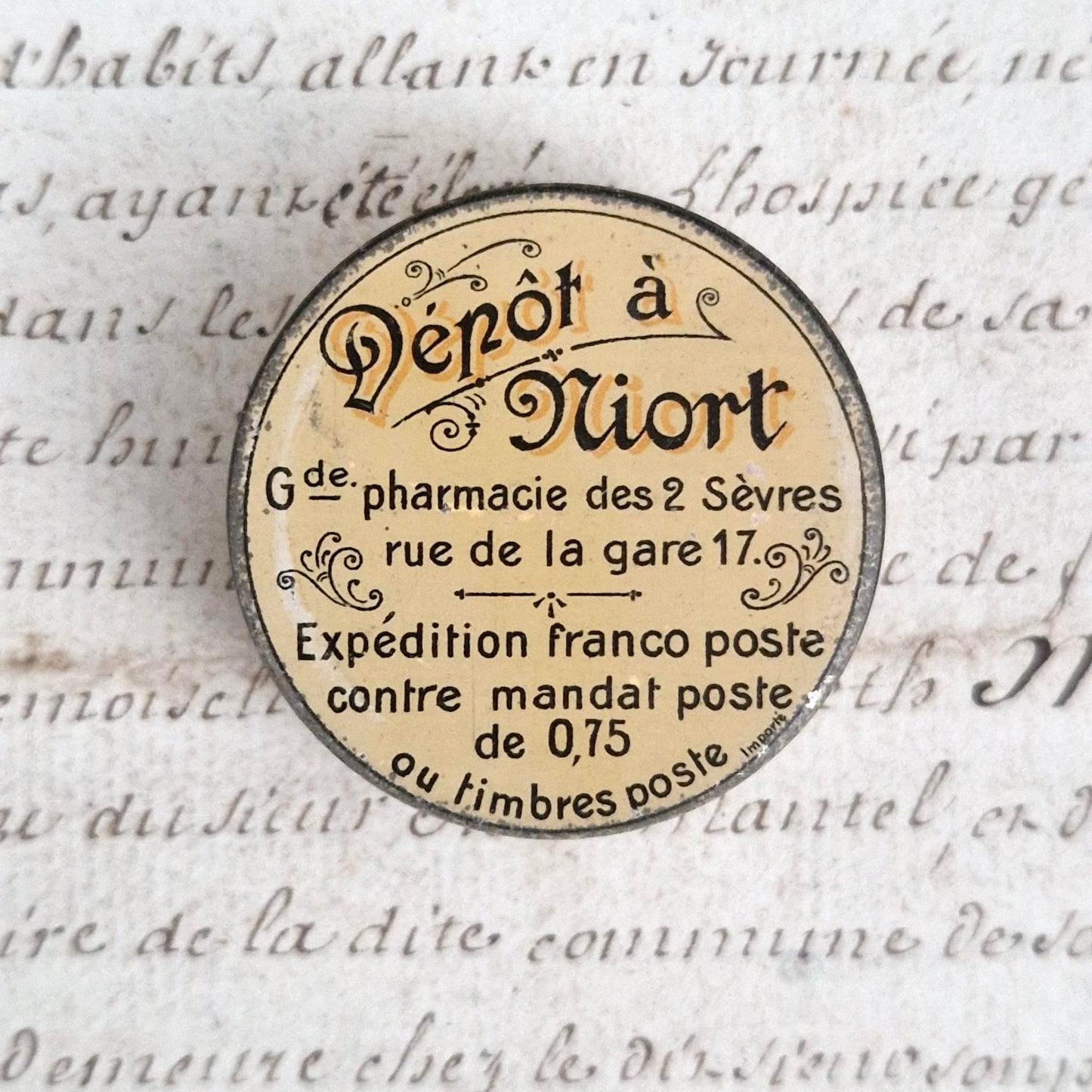 Boîte pharmaceutique ancienne « Crème Cervollet »
