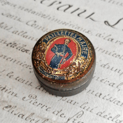 Small antique box "Paillettes Maire", circa 1900