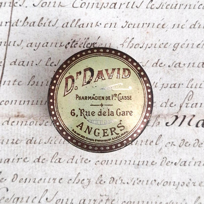 Boîte ancienne « Dr David » - Pharmacien de 1re classe, Angers