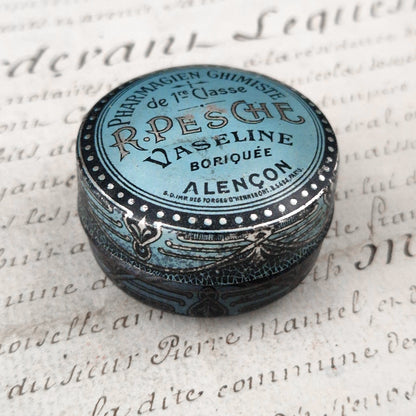 Boîte de pharmacie « R. Pesche - Vaseline », Alençon