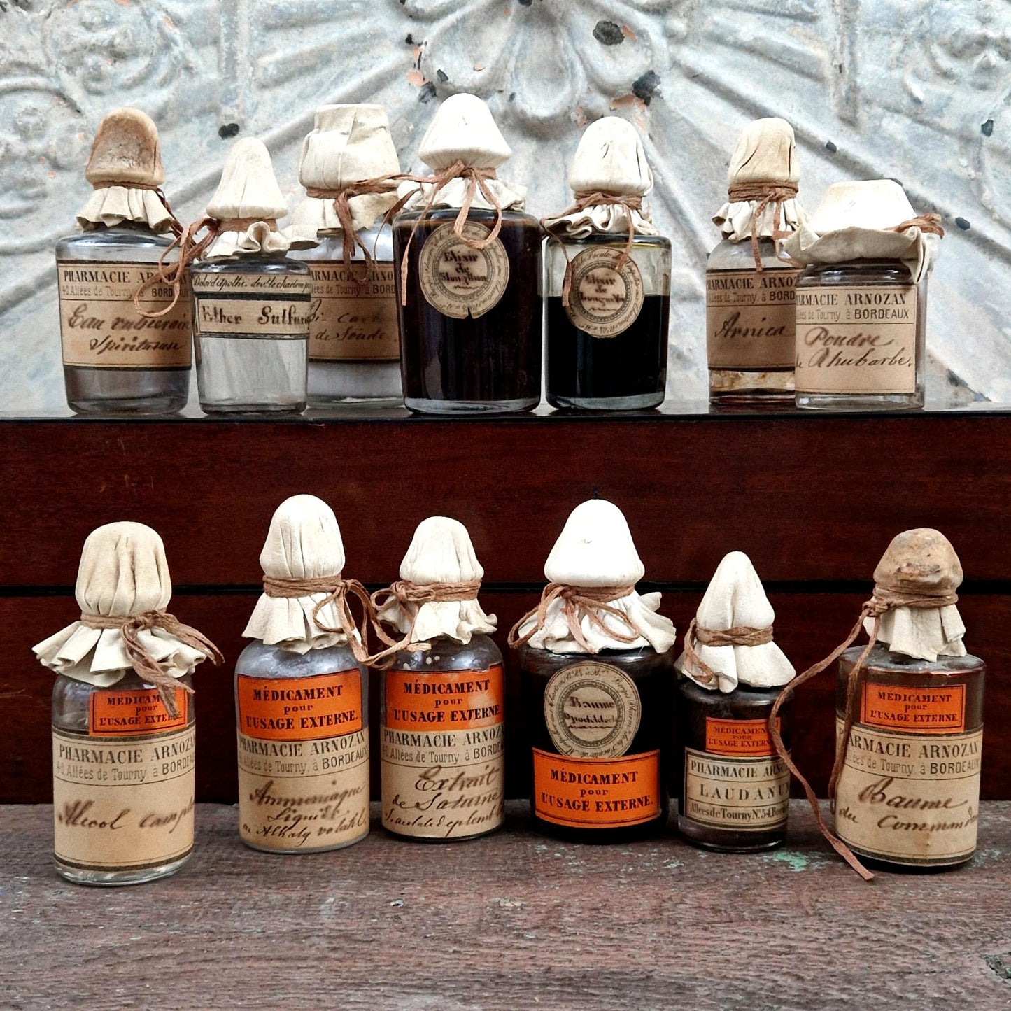 Coffret d'apothicaire ancien - Flacons de Remèdes XIXe