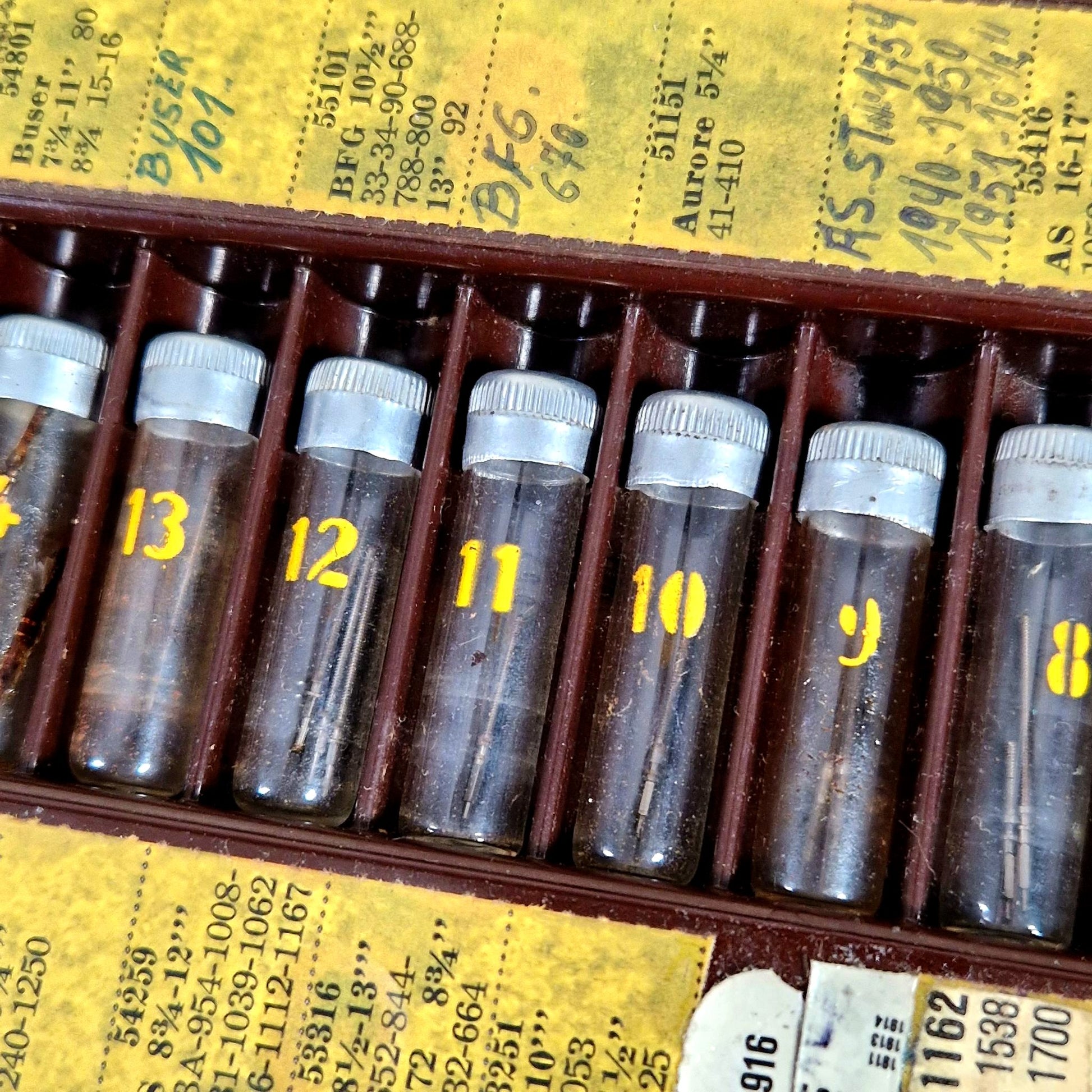 boite pieces montre axes balancier