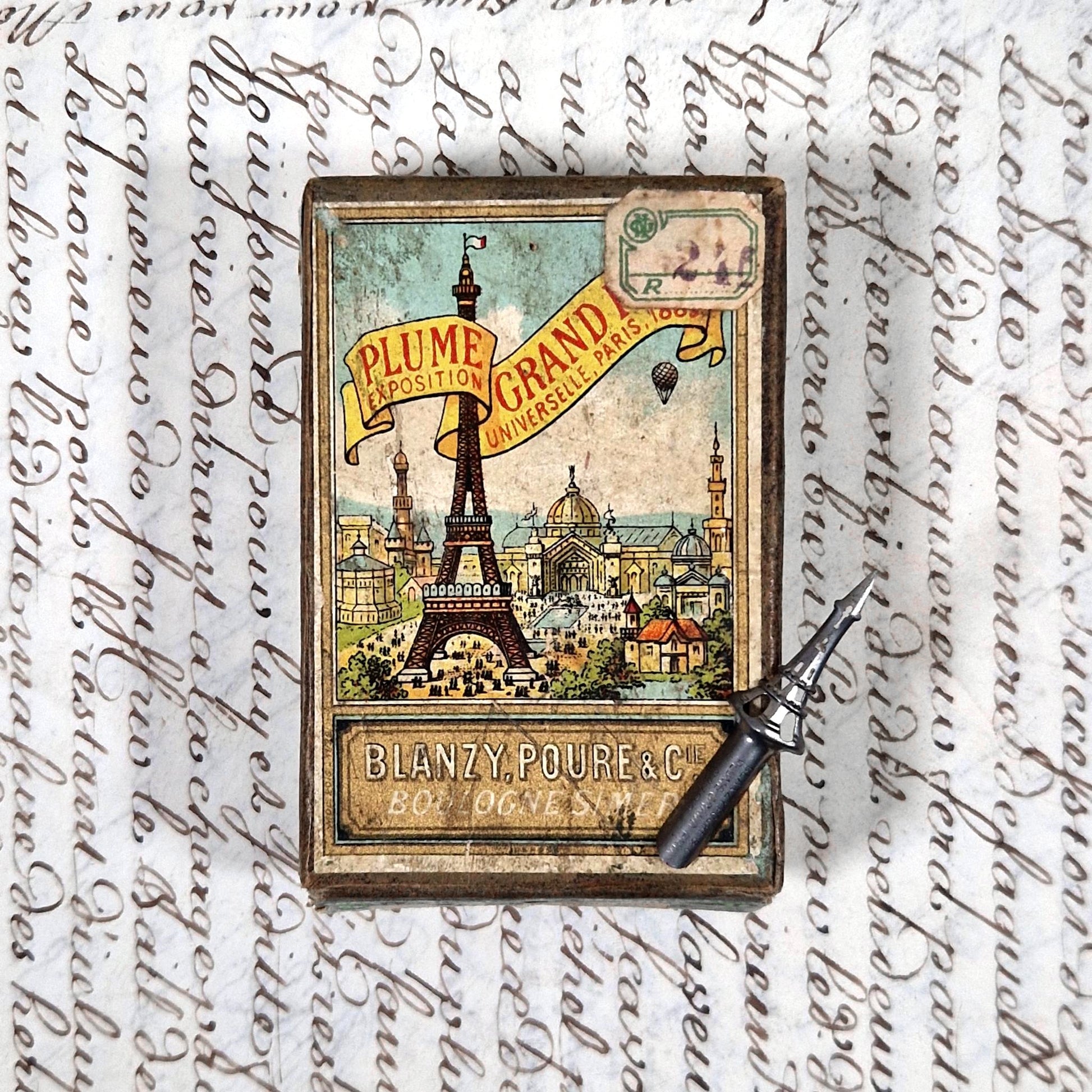 boite plume blanzy poure tour eiffel