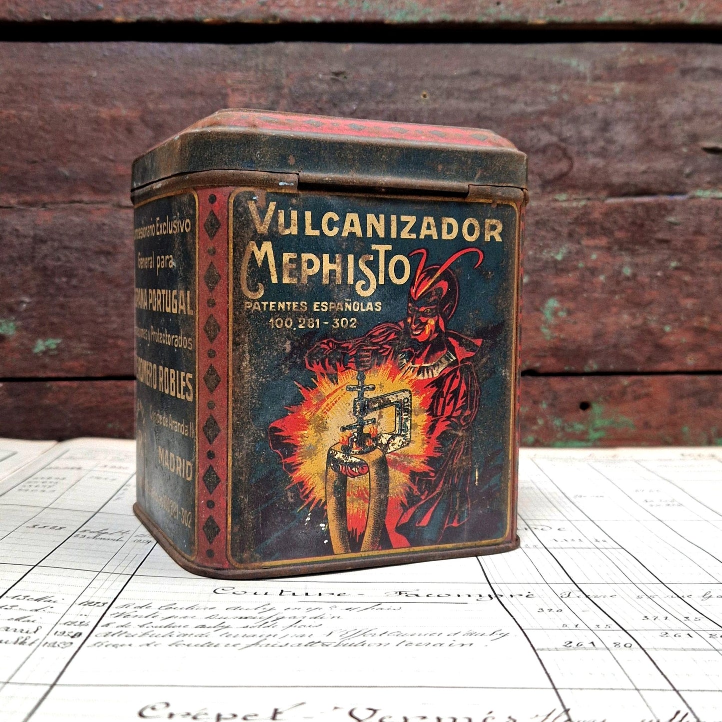 boite publicitaire mephisto vintage