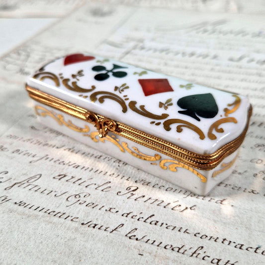 boite timbres porcelaine jeux cartes