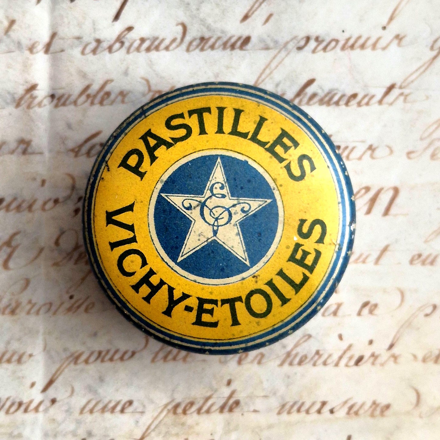 boite en têle pastilles vichy étoiles
