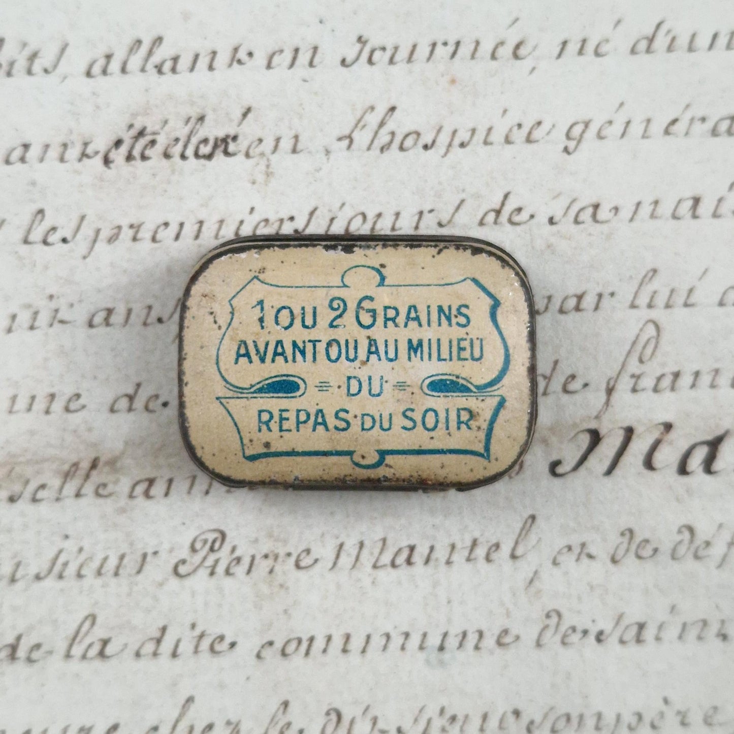 Vintage miniature box "Grains de Vals" – digestive medicine