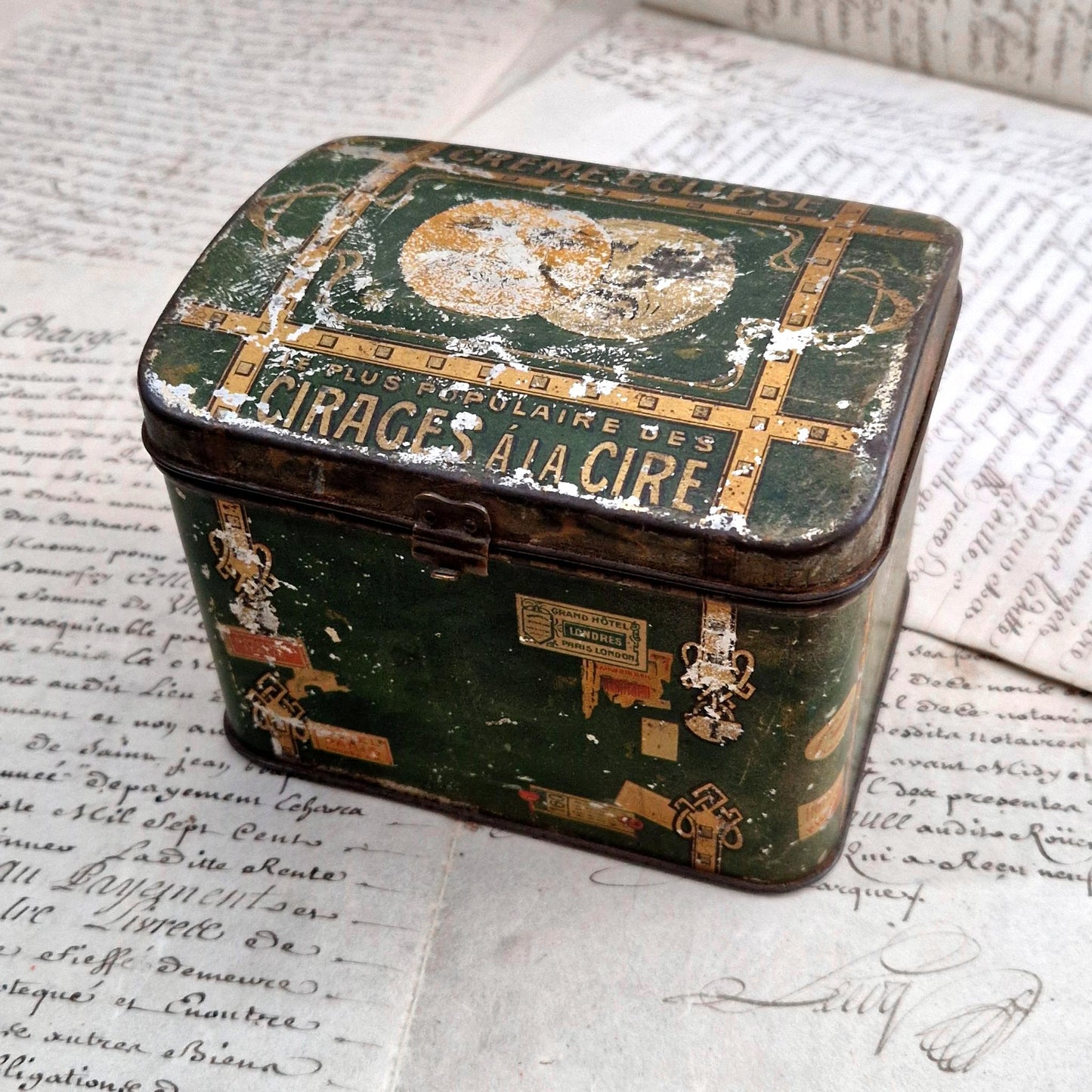 boite valise lithographie eclipse