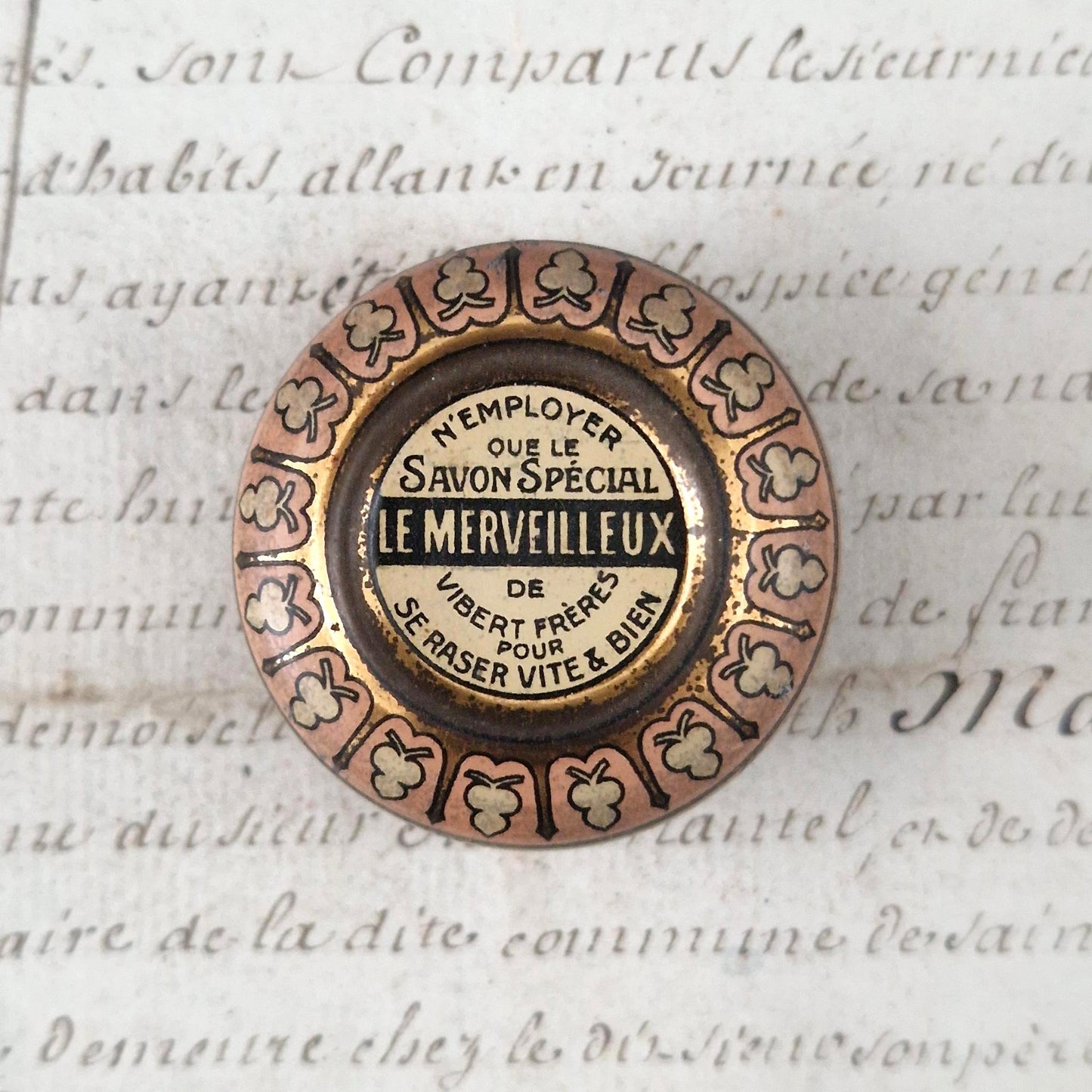 Boîte ancienne « Nivoléine, Brillantine » - Vibert Frères