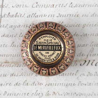 Boîte ancienne « Nivoléine, Brillantine » - Vibert Frères